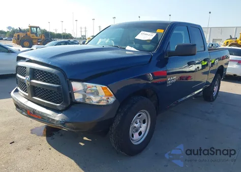 2020 Ram 1500 Classic Tradesman 4X4 6'4 Box z USA, uszkodzony, nr VIN 1C6RR7FG6LS122338